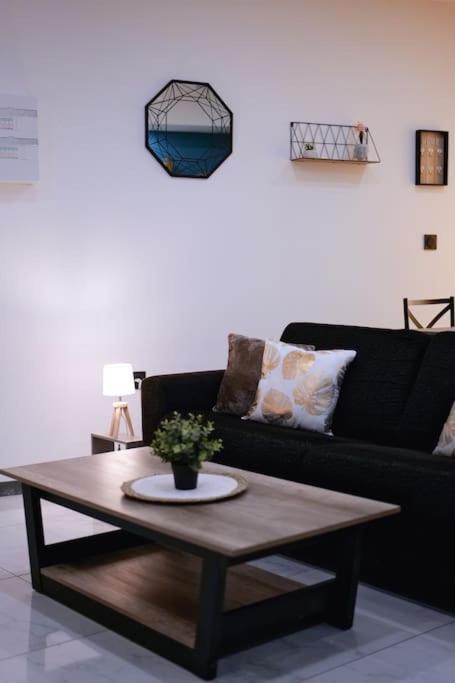 Le Cocon Capestanais Apartment กาเปสตอง ภายนอก รูปภาพ