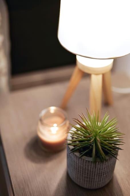 Le Cocon Capestanais Apartment กาเปสตอง ภายนอก รูปภาพ